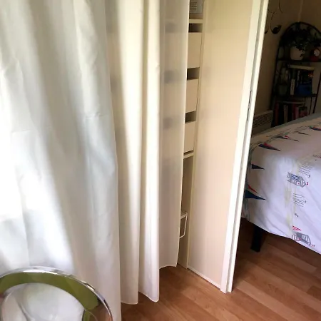 Holiday home Mobile Tout Confort A 150m De La Plage Hyeres
